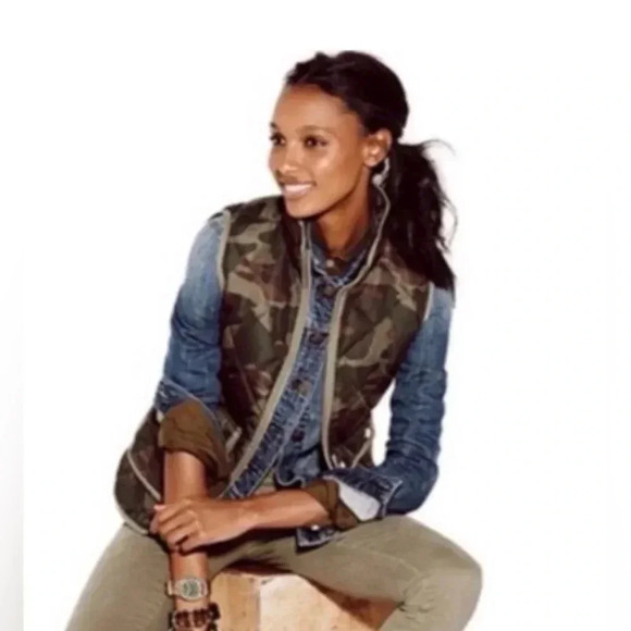 J. Crew Excursion Quilted Down Camo Vest Sz M - Picture 1 of 8